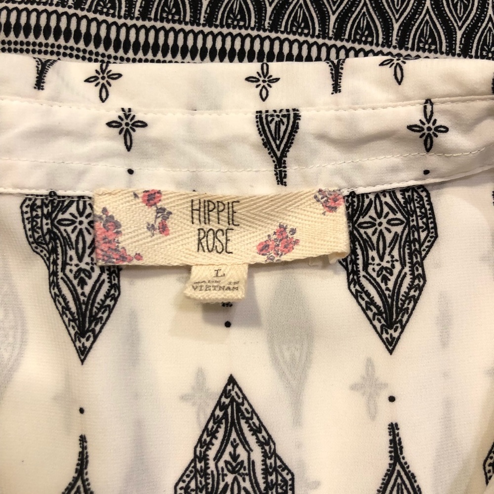 2[Hippie Rose] White & Black tie top - Picture 5 of 6